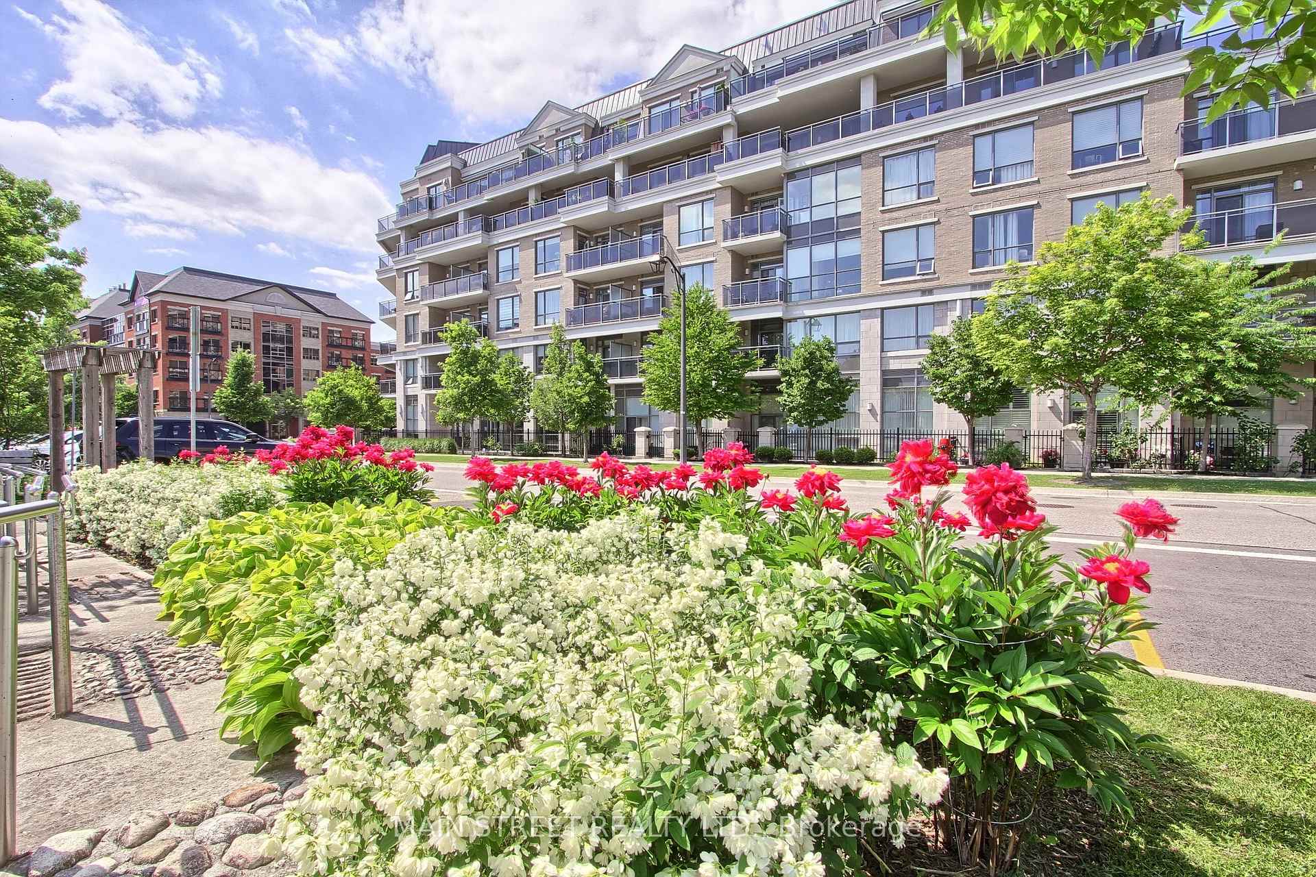 Photo 6 of Unit 307, 111 Civic Square Gate S, Aurora, Bayview Wellington — HOMEH