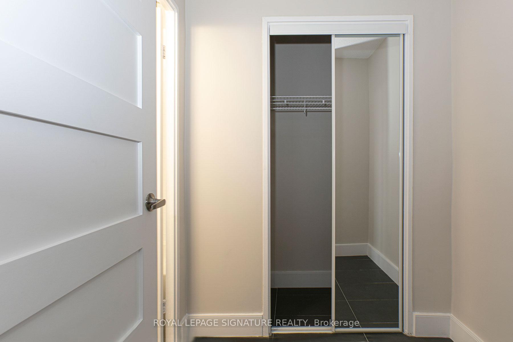 Photo 3 of Unit 1407, 666 Spadina Avenue, Toronto, University — HOMEH