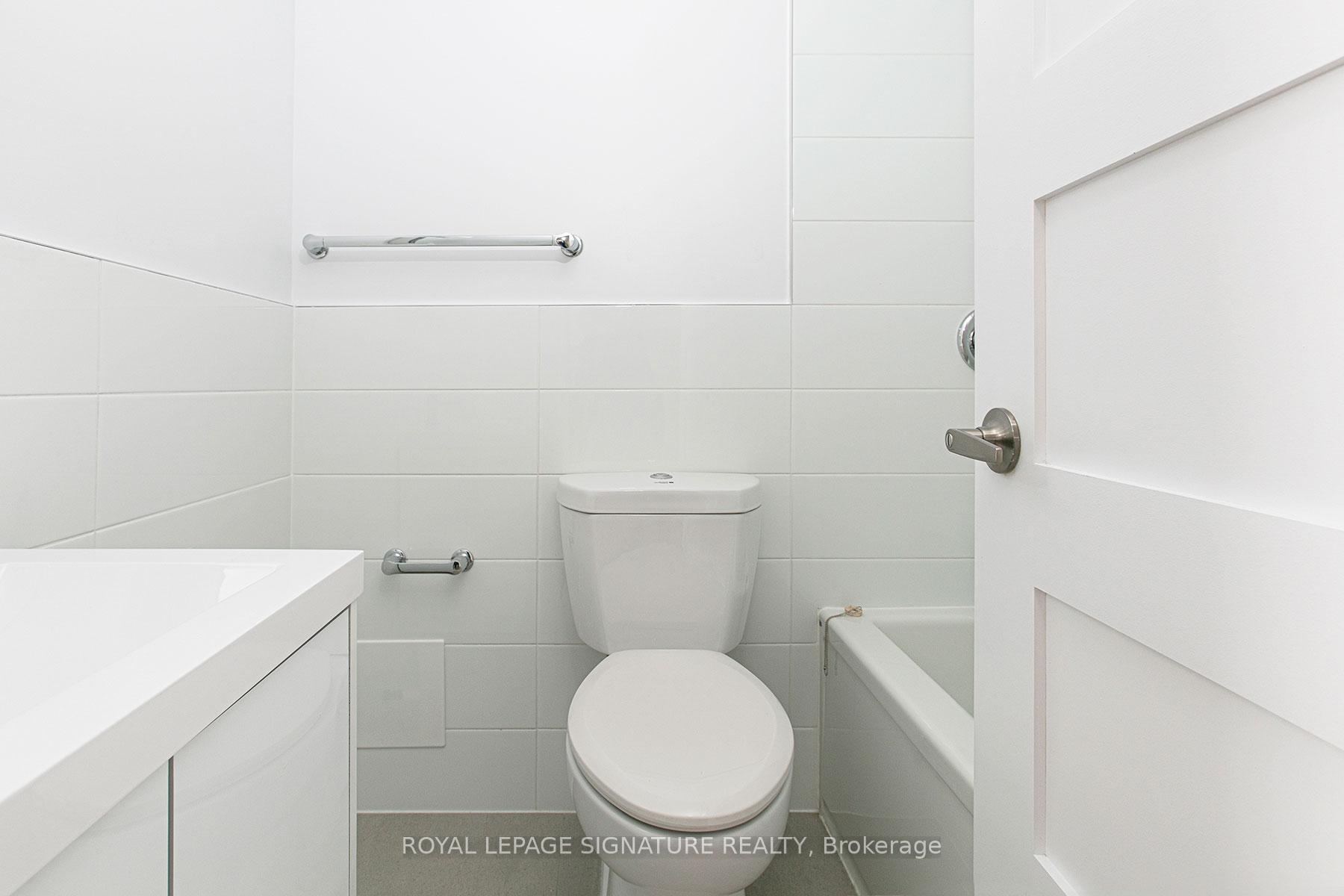 Photo 4 of Unit 1407, 666 Spadina Avenue, Toronto, University — HOMEH