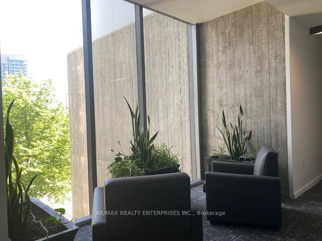 Photo 4 of Unit 715, 32 Trolley Crescent, Toronto, Moss Park — HOMEH