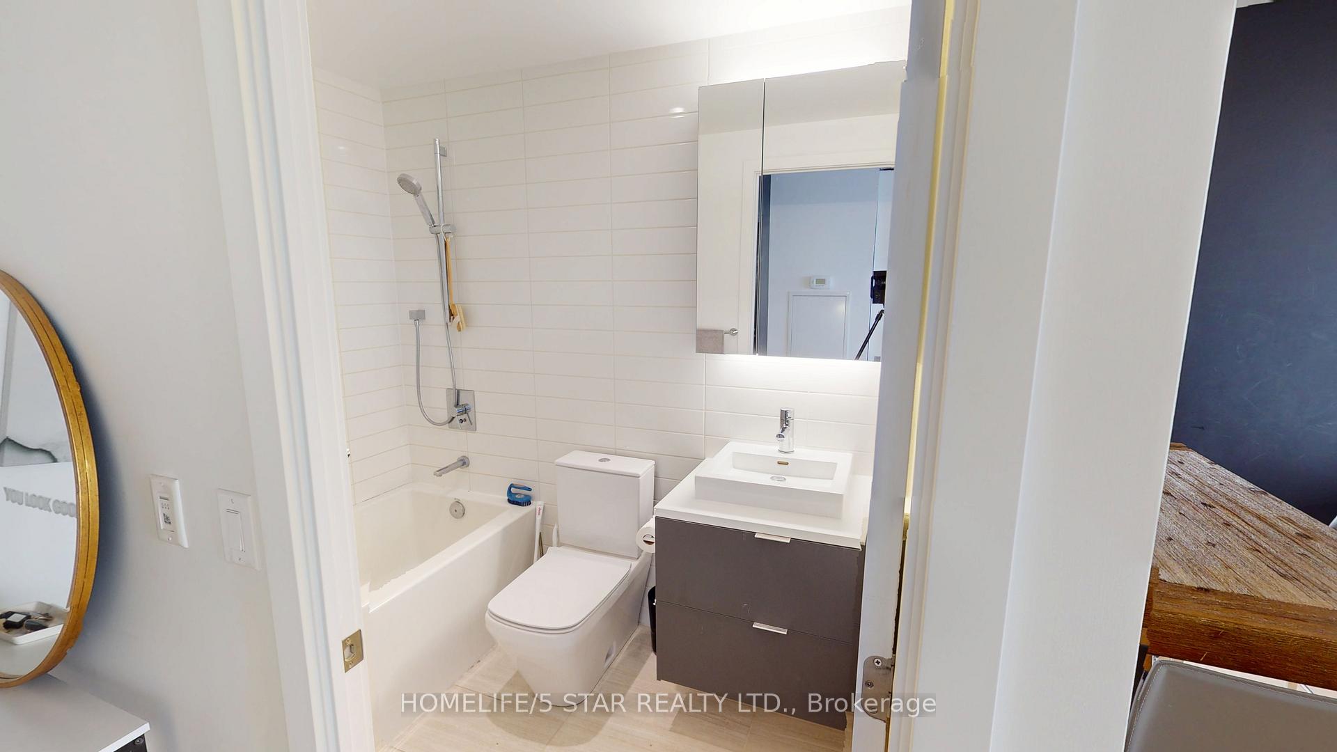 Photo 7 of Unit 1807, 170 Bayview Avenue, Toronto, Moss Park — HOMEH