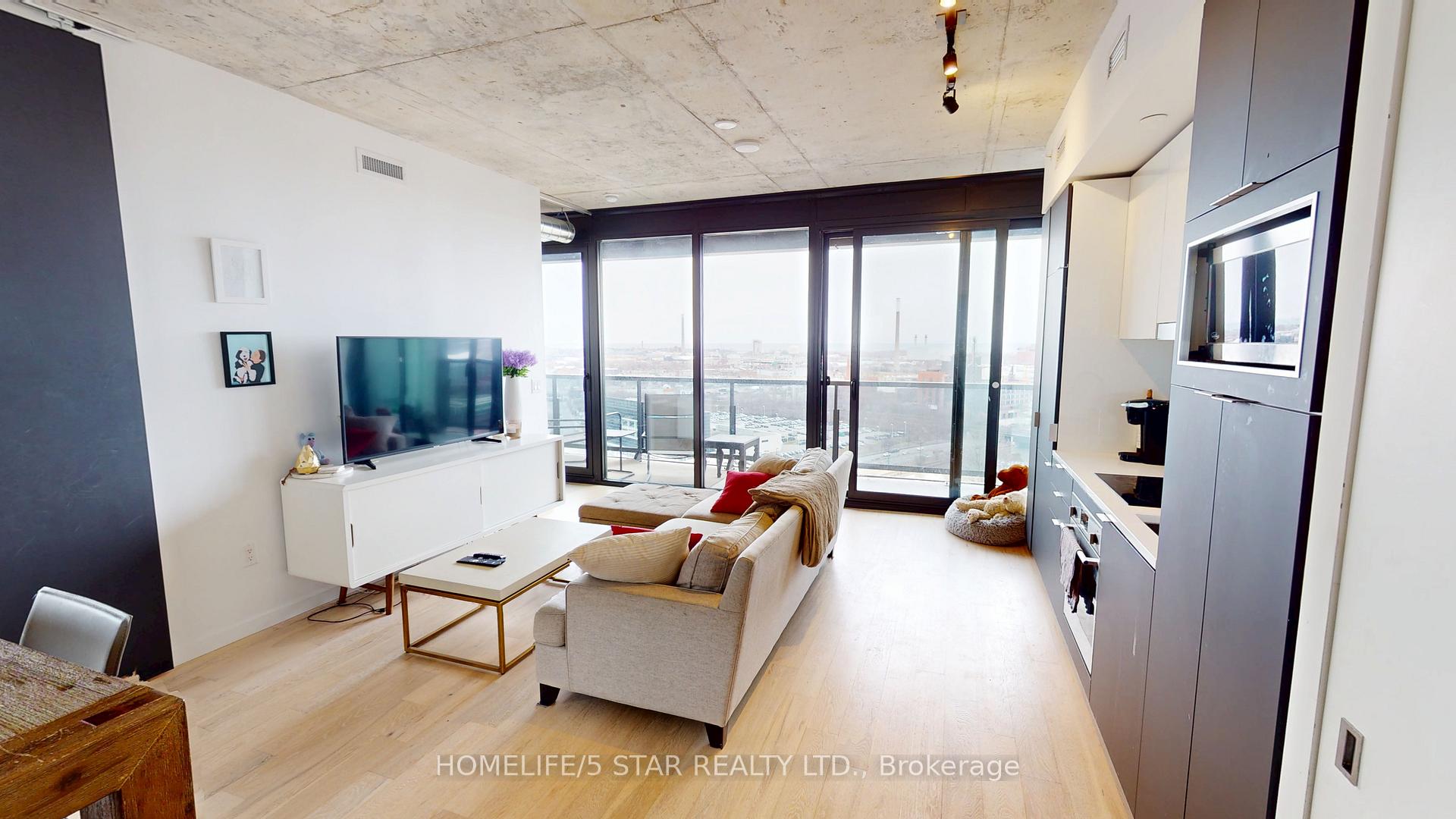 Photo 5 of Unit 1807, 170 Bayview Avenue, Toronto, Moss Park — HOMEH