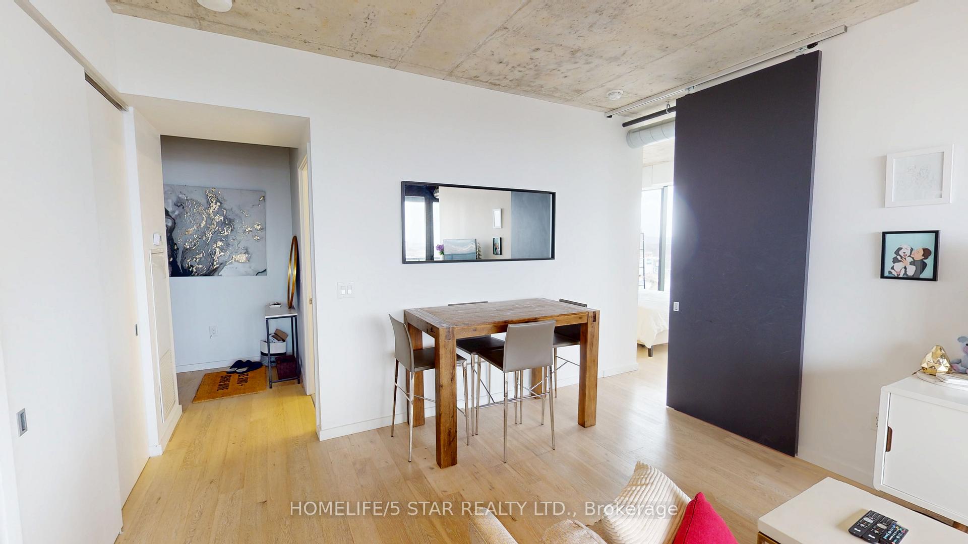 Photo 6 of Unit 1807, 170 Bayview Avenue, Toronto, Moss Park — HOMEH