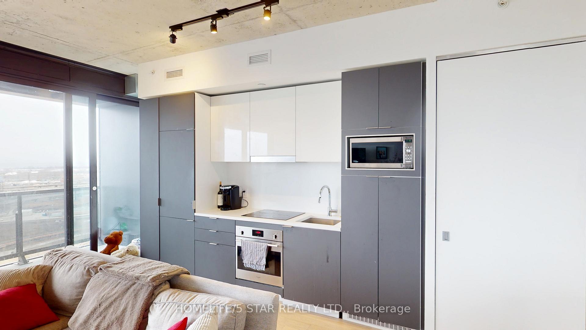 Photo 8 of Unit 1807, 170 Bayview Avenue, Toronto, Moss Park — HOMEH