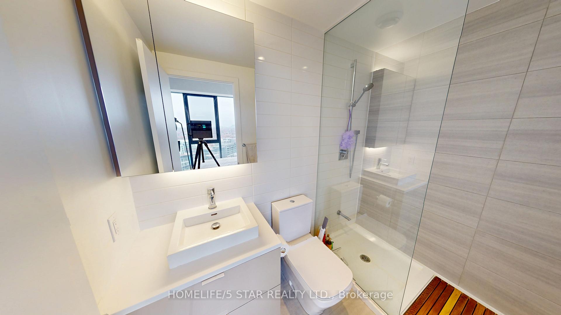 Photo 17 of Unit 1807, 170 Bayview Avenue, Toronto, Moss Park — HOMEH