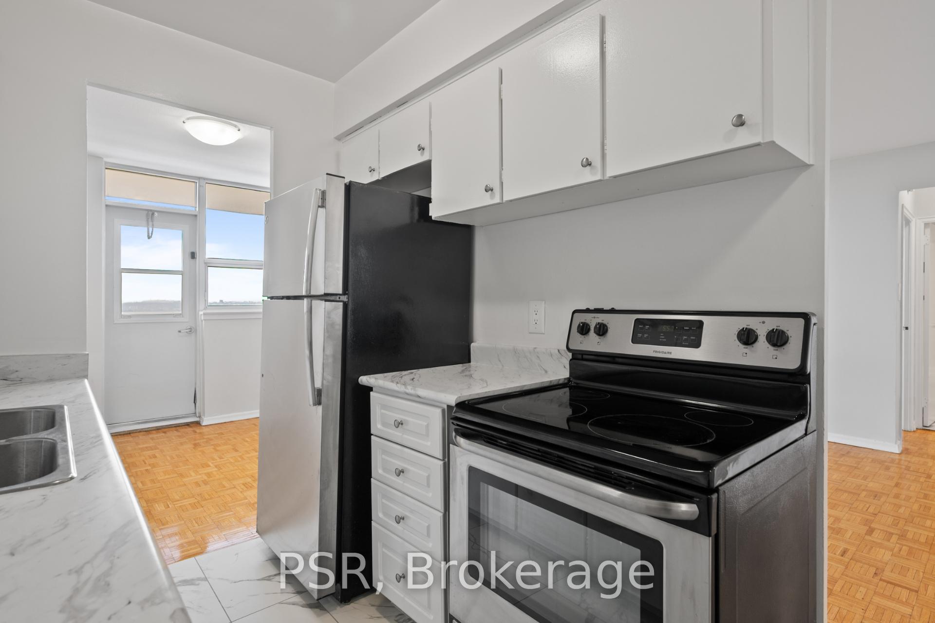 Photo 9 of Unit 2008, 111 Raglan Avenue, Toronto, Humewood-Cedarvale — HOMEH
