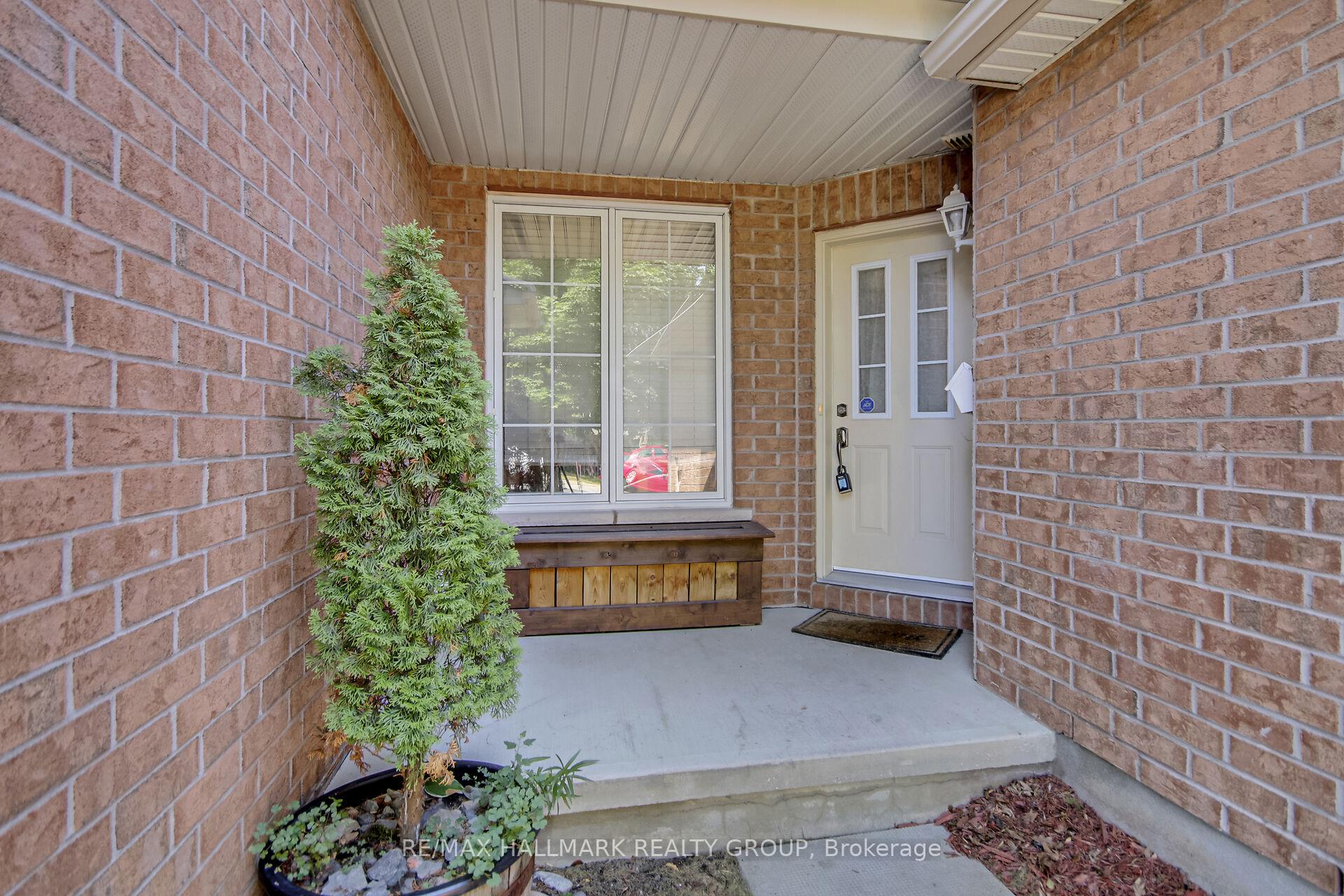 Photo 2 of 55 Binbury Way, Ottawa, Hunt Club Park/Greenboro — HOMEH