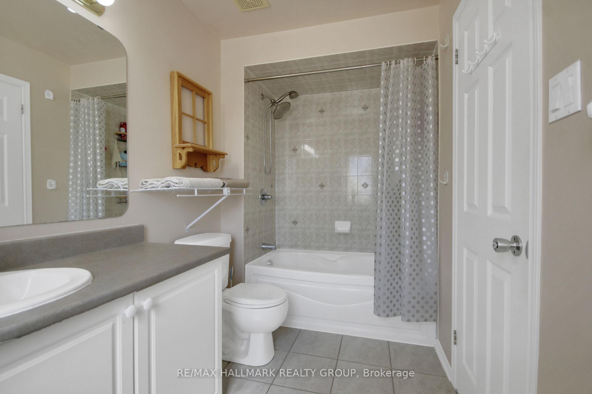 Photo 18 of 55 Binbury Way, Ottawa, Hunt Club Park/Greenboro — HOMEH