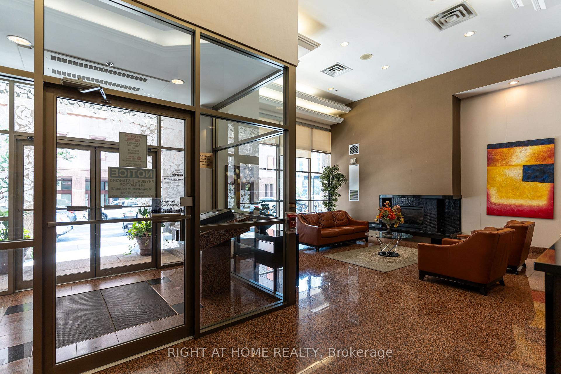 Photo 5 of Unit 506, 736 Bay Street, Toronto, Bay Street Corridor — HOMEH