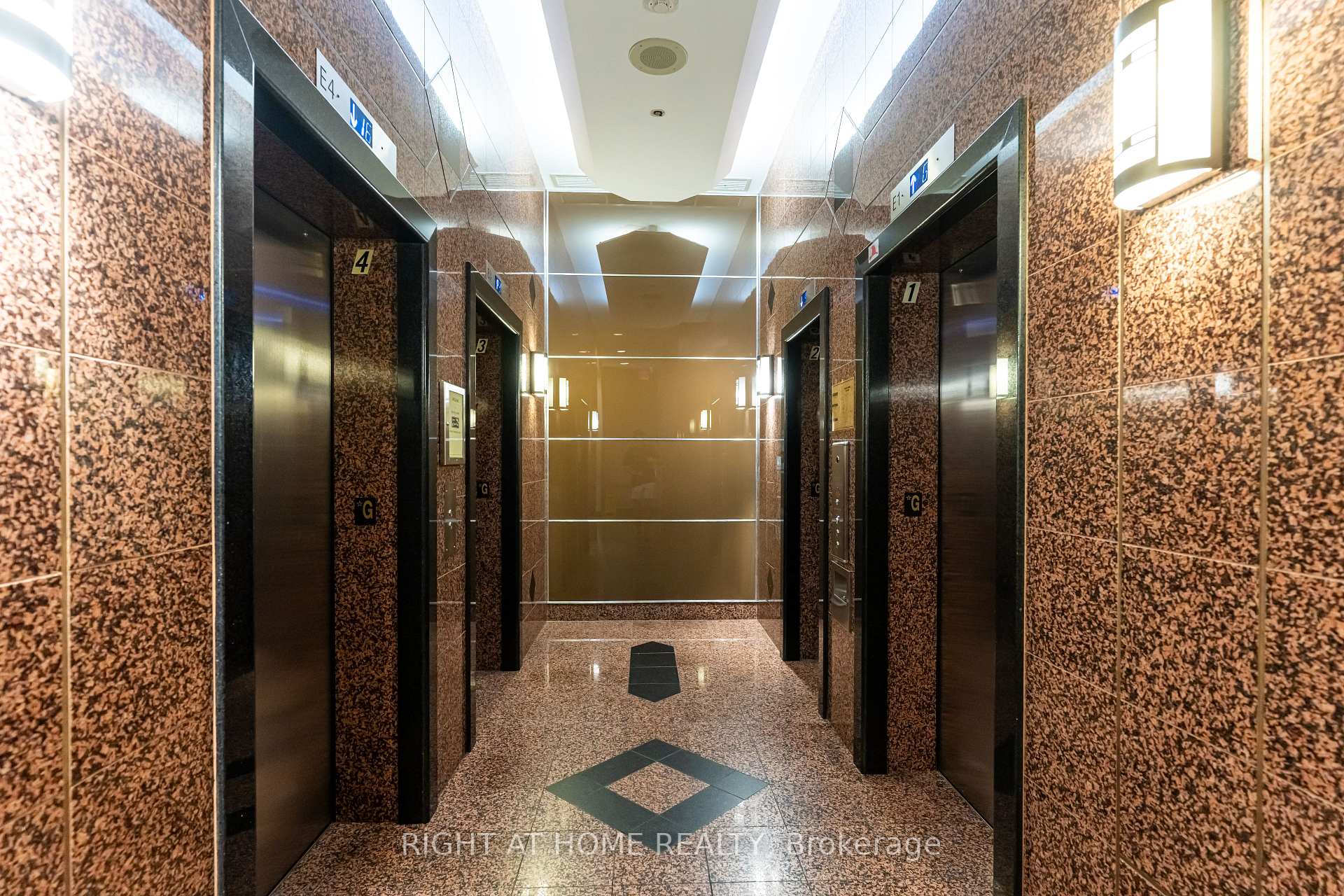 Photo 6 of Unit 506, 736 Bay Street, Toronto, Bay Street Corridor — HOMEH
