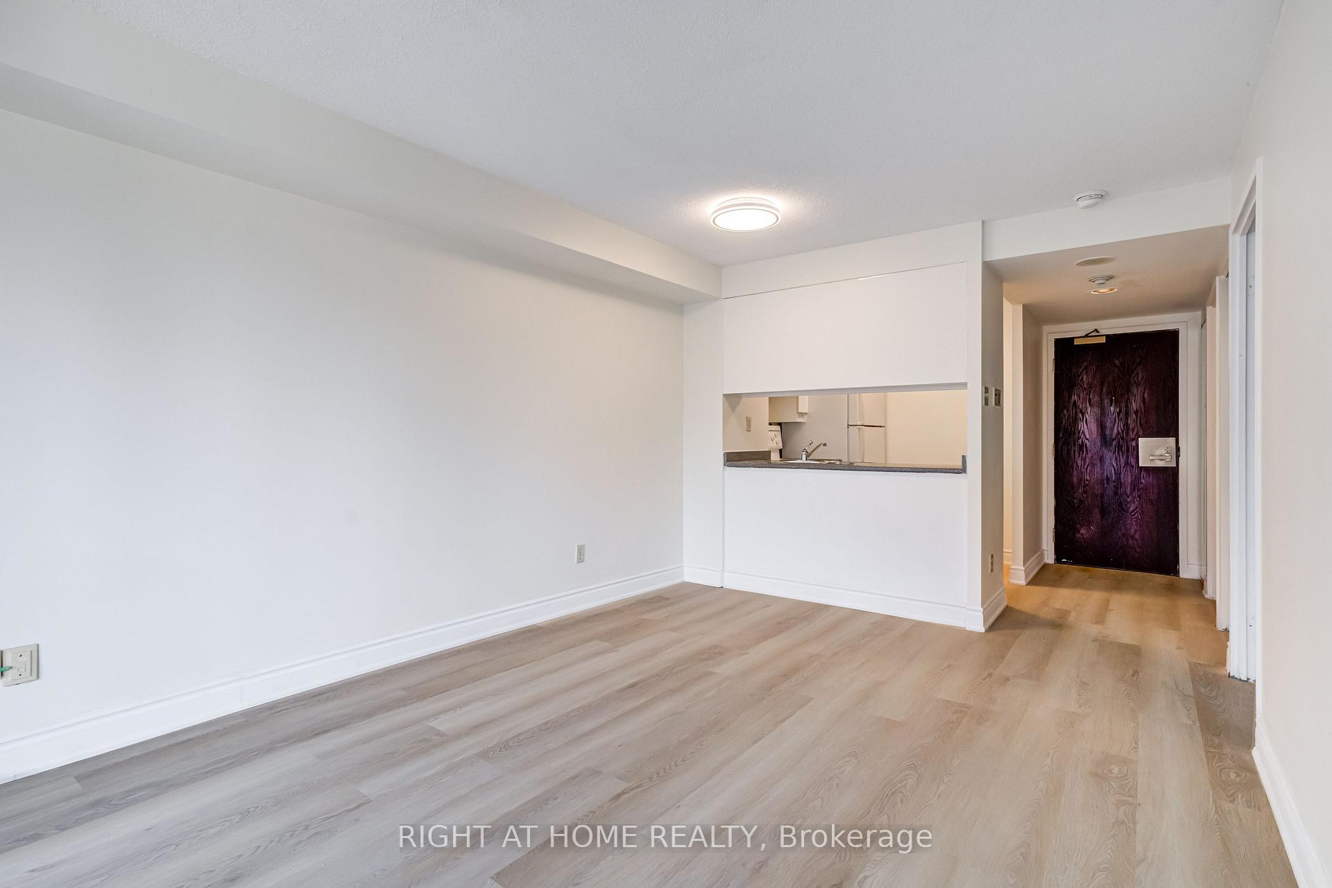 Photo 10 of Unit 506, 736 Bay Street, Toronto, Bay Street Corridor — HOMEH