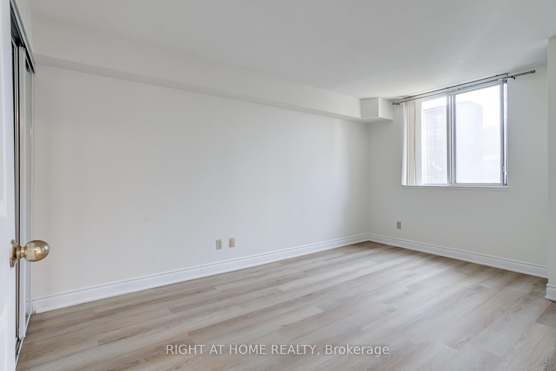 Photo 16 of Unit 506, 736 Bay Street, Toronto, Bay Street Corridor — HOMEH