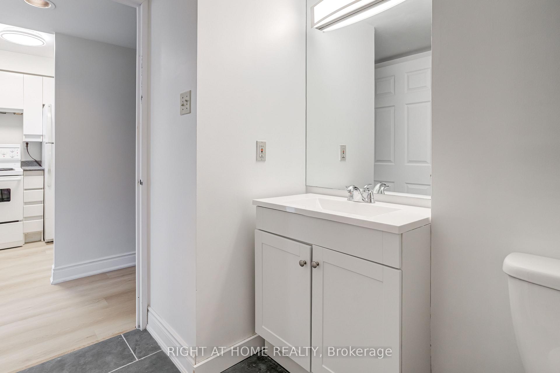 Photo 22 of Unit 506, 736 Bay Street, Toronto, Bay Street Corridor — HOMEH