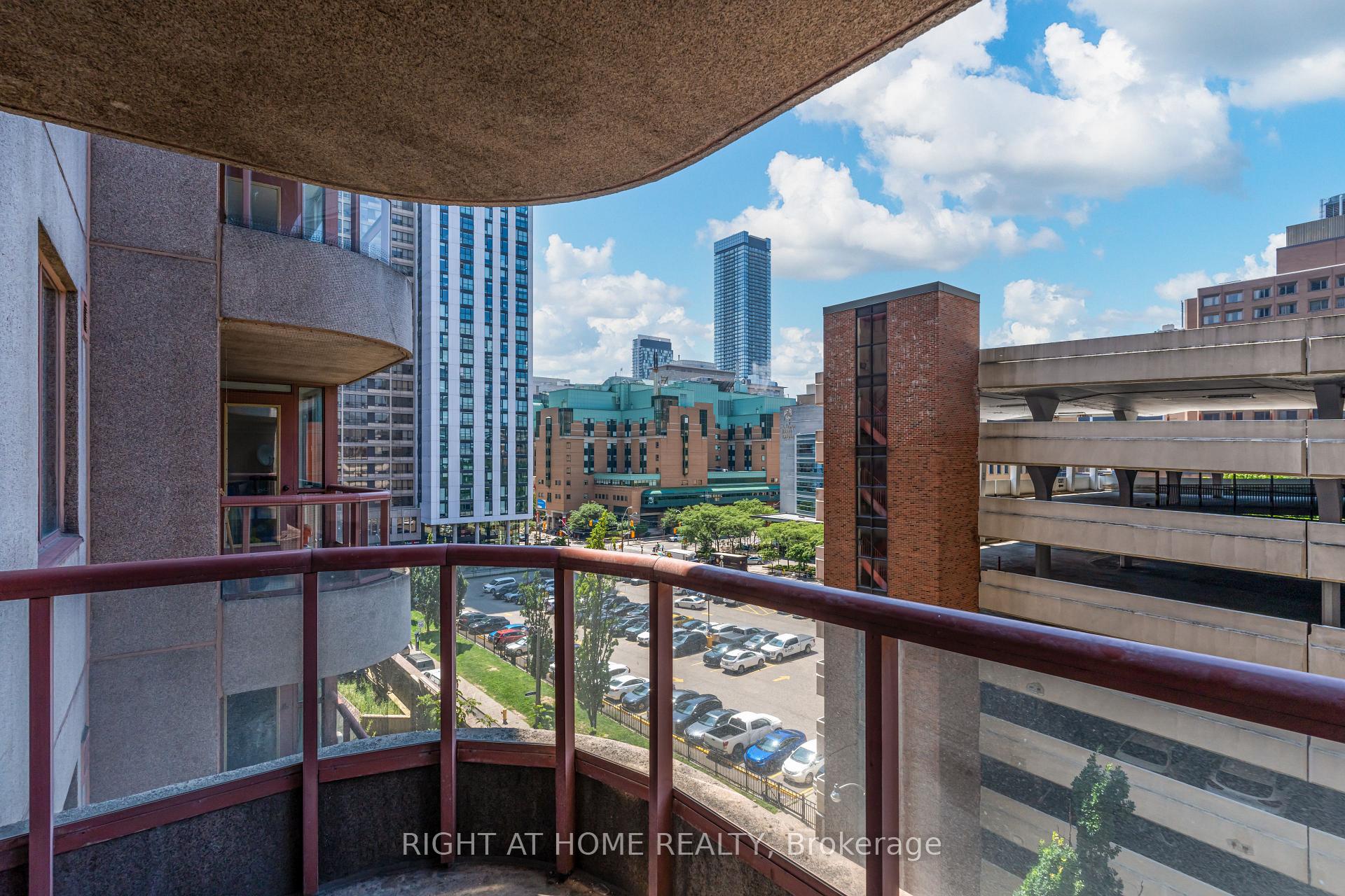 Photo 28 of Unit 506, 736 Bay Street, Toronto, Bay Street Corridor — HOMEH