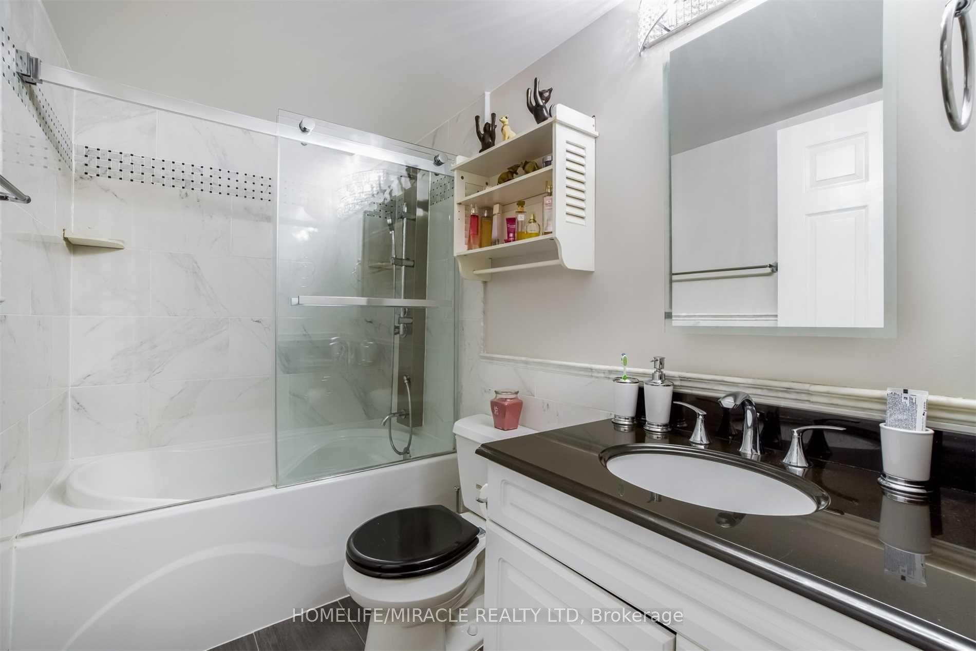 Photo 4 of Unit 309, 5 Lisa Street, Brampton, Queen Street Corridor — HOMEH