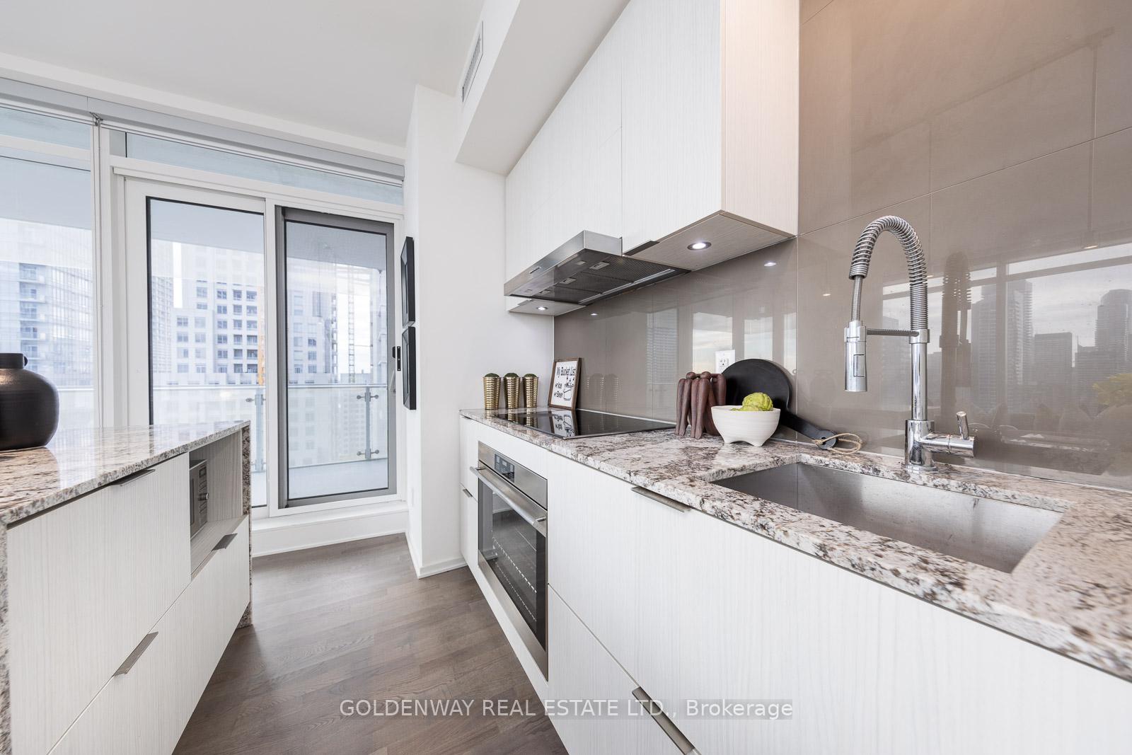 Photo 6 of Unit 2307, 1 Bloor Street E, Toronto, Church-Yonge Corridor — HOMEH