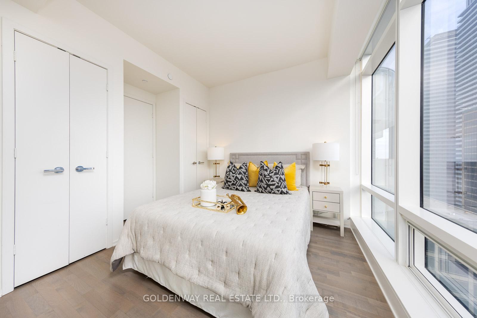 Photo 17 of Unit 2307, 1 Bloor Street E, Toronto, Church-Yonge Corridor — HOMEH