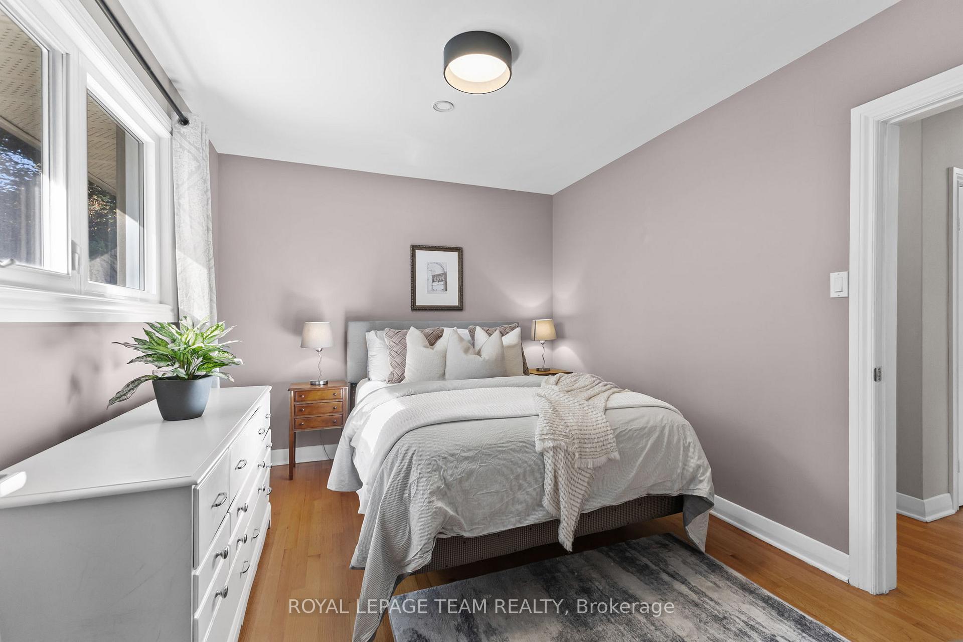 Photo 17 of 937 Kingsmere Avenue, Ottawa, McKellar Heights/Glabar Park — HOMEH