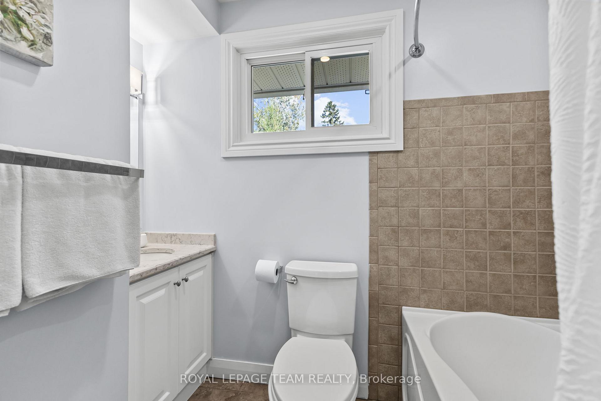 Photo 20 of 937 Kingsmere Avenue, Ottawa, McKellar Heights/Glabar Park — HOMEH