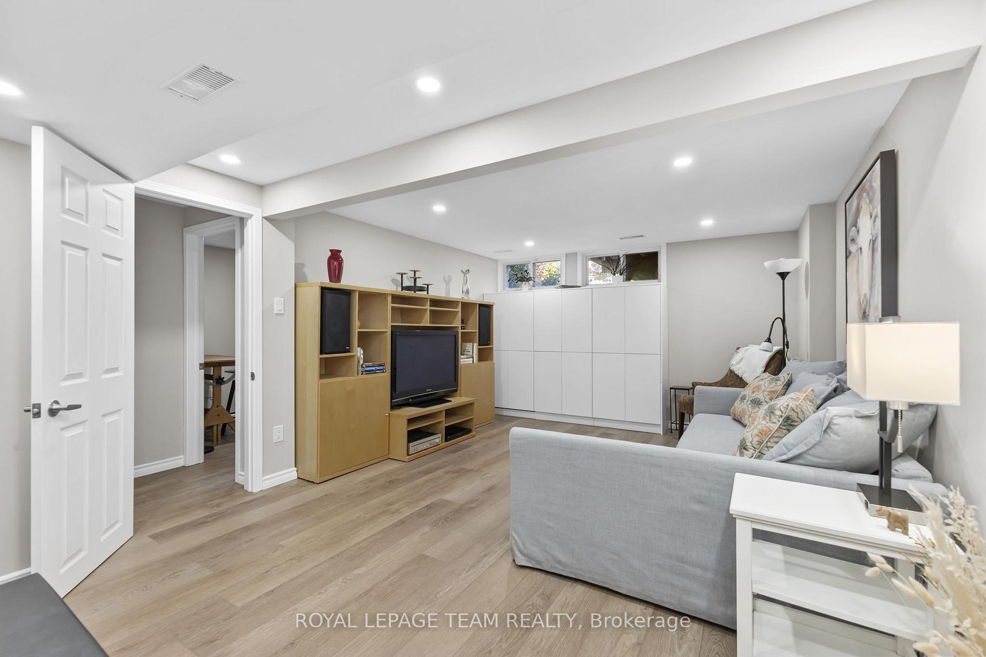 Photo 22 of 937 Kingsmere Avenue, Ottawa, McKellar Heights/Glabar Park — HOMEH