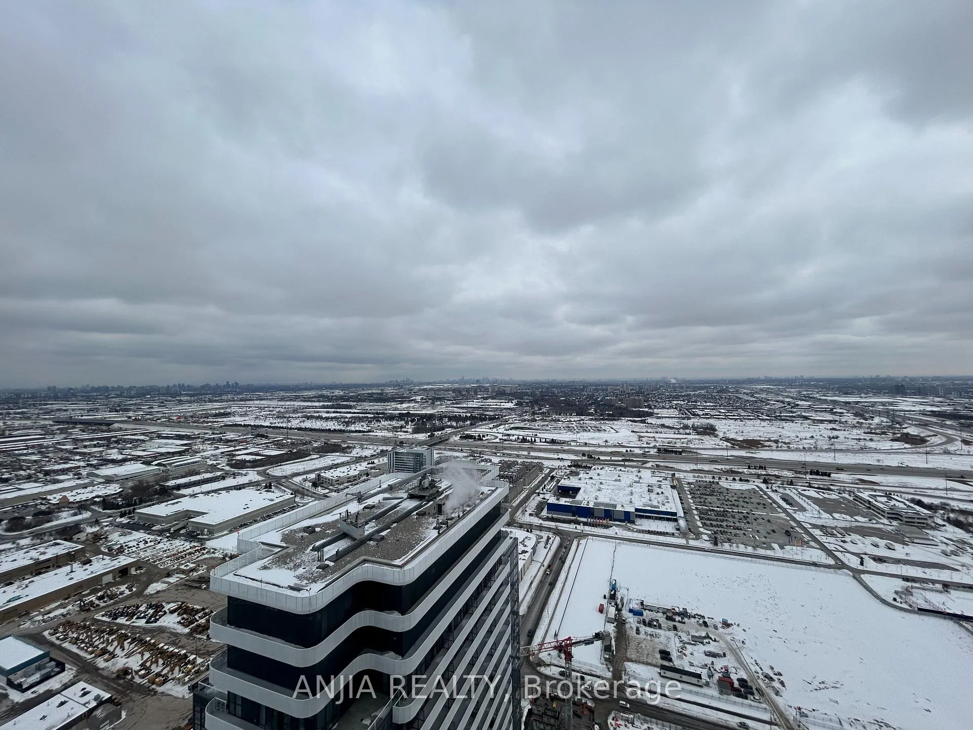 Photo 14 of Unit 5610, 8 Interchange Way, Vaughan, Vaughan Corporate Centre — HOMEH