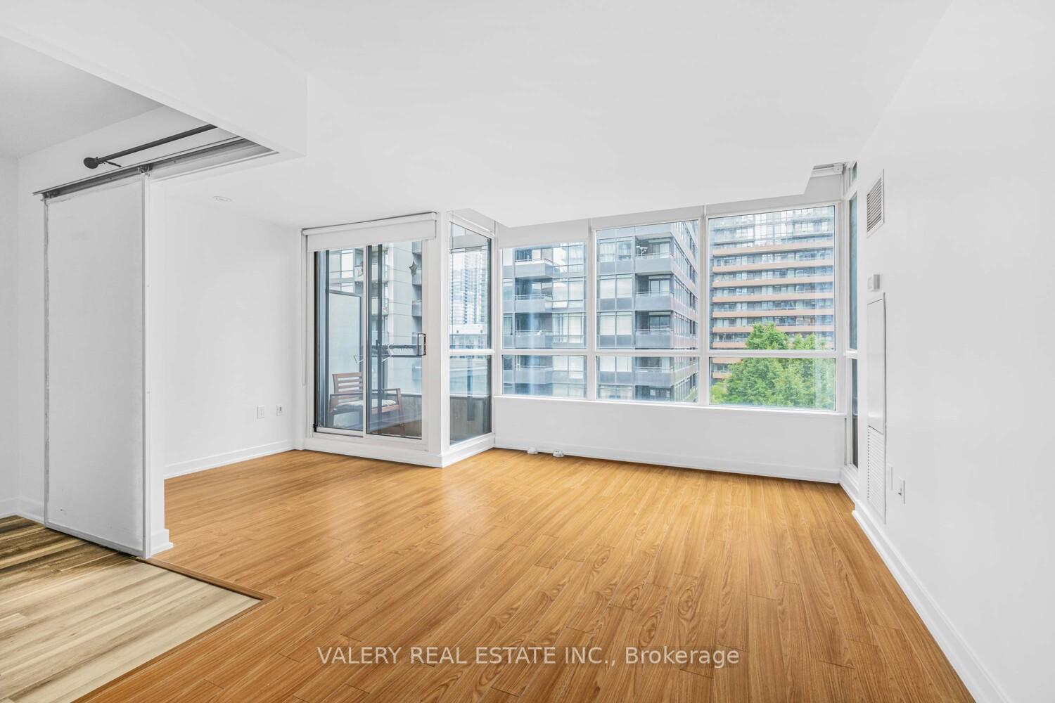 Photo 9 of Unit 710, 8 Telegram Mews, Toronto, Waterfront Communities — HOMEH