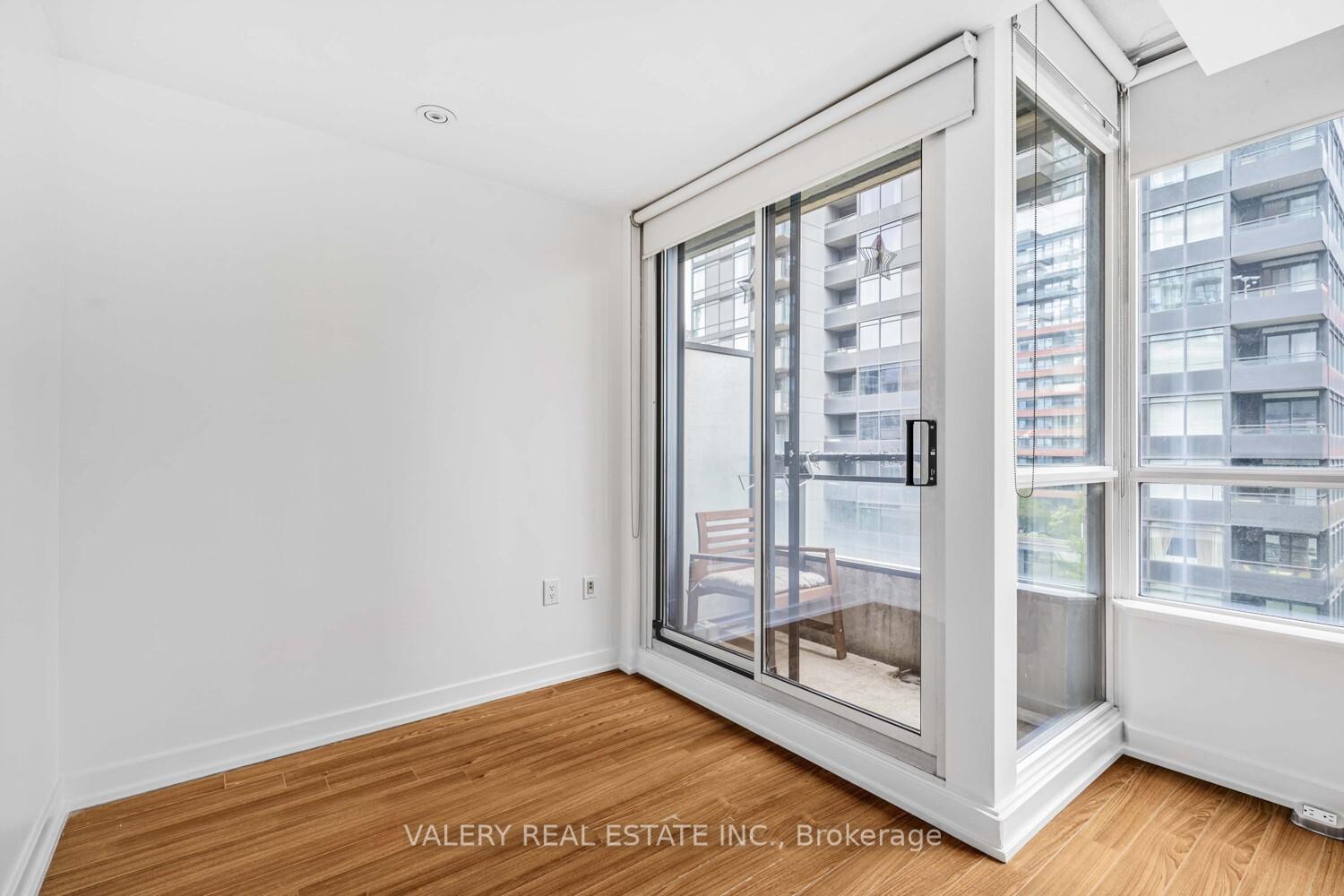 Photo 7 of Unit 710, 8 Telegram Mews, Toronto, Waterfront Communities — HOMEH