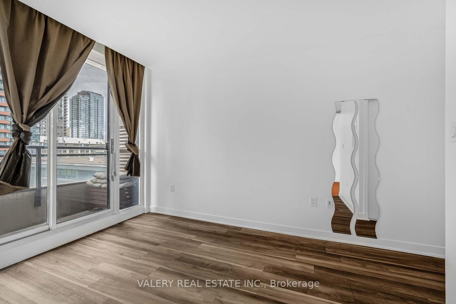 Photo 17 of Unit 710, 8 Telegram Mews, Toronto, Waterfront Communities — HOMEH
