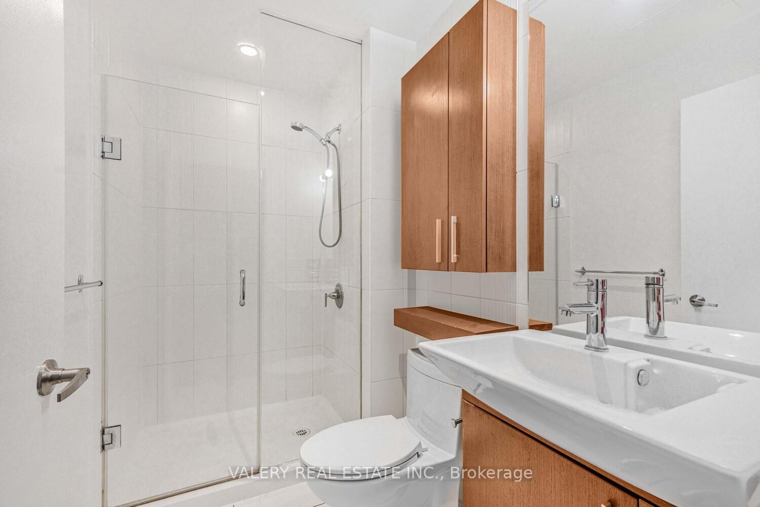 Photo 19 of Unit 710, 8 Telegram Mews, Toronto, Waterfront Communities — HOMEH