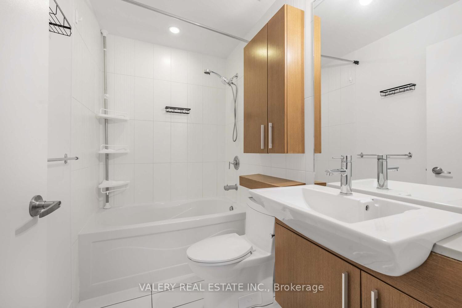 Photo 21 of Unit 710, 8 Telegram Mews, Toronto, Waterfront Communities — HOMEH