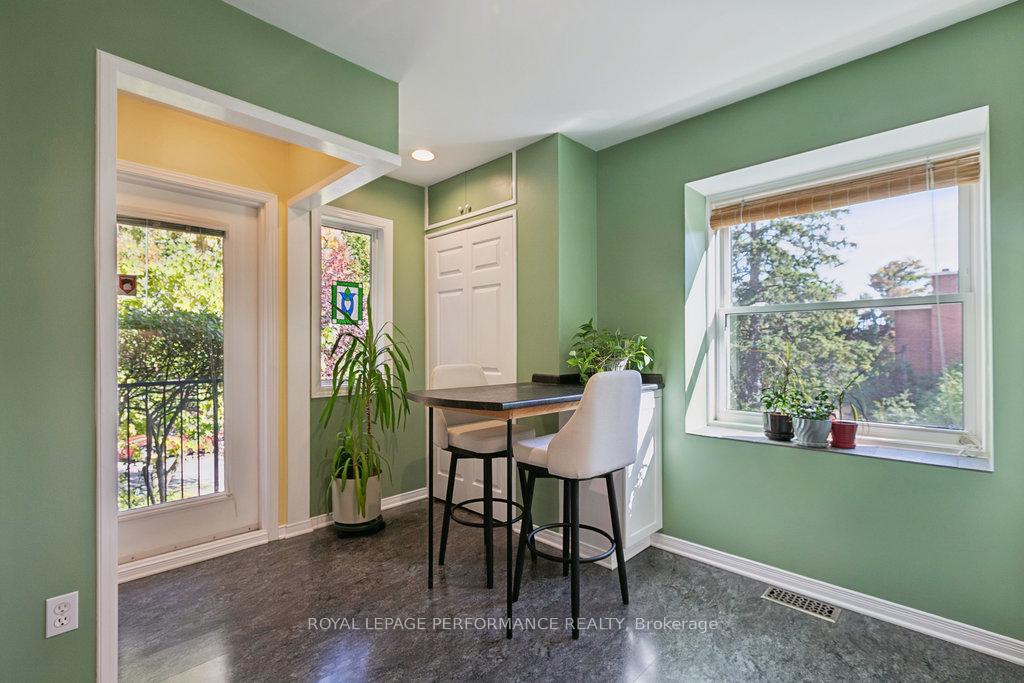 Photo 16 of 560 Thomson Street, Ottawa, Viscount Alexander Park — HOMEH