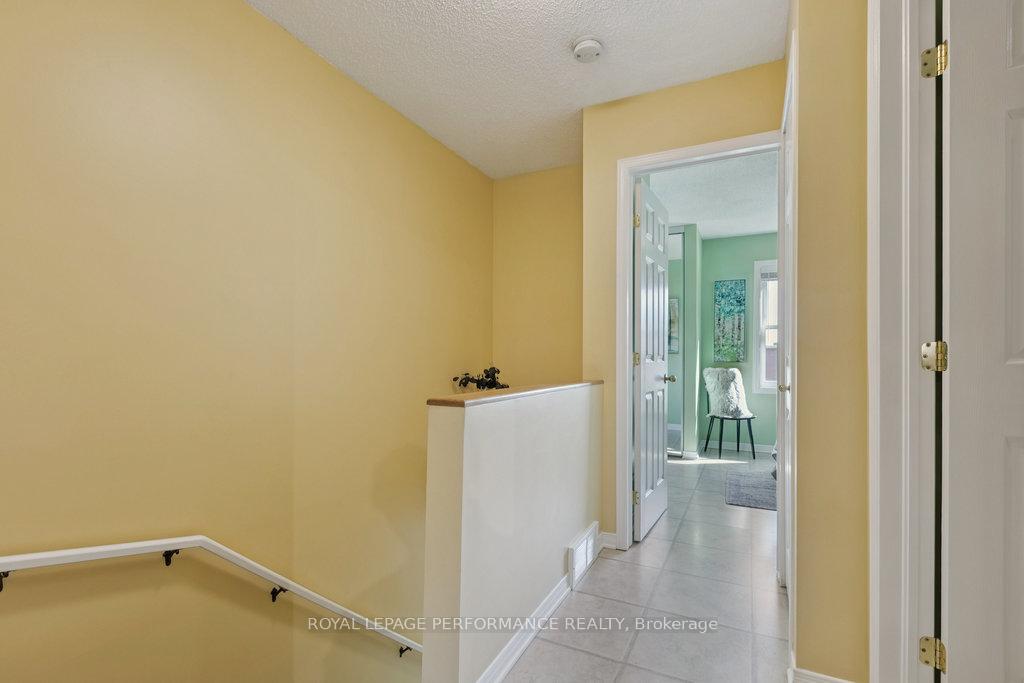 Photo 19 of 560 Thomson Street, Ottawa, Viscount Alexander Park — HOMEH