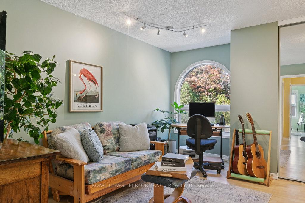 Photo 20 of 560 Thomson Street, Ottawa, Viscount Alexander Park — HOMEH