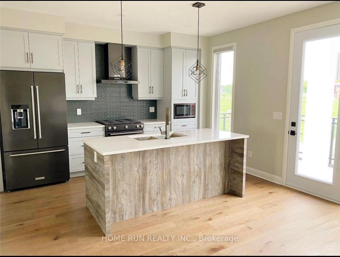 Photo 9 of 858 Mikinak Road, Ottawa, CFB Rockcliffe and Area — HOMEH