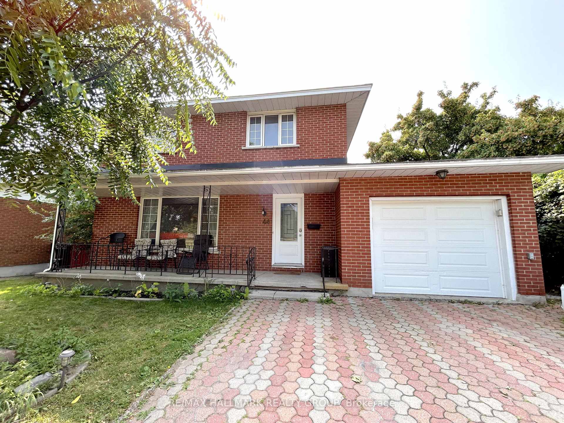 Photo 2 of 44 Meadowlands Drive W, Ottawa, Meadowlands/Crestview — HOMEH