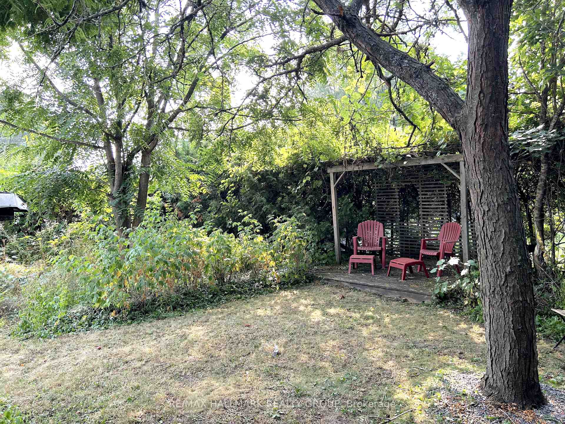 Photo 5 of 44 Meadowlands Drive W, Ottawa, Meadowlands/Crestview — HOMEH