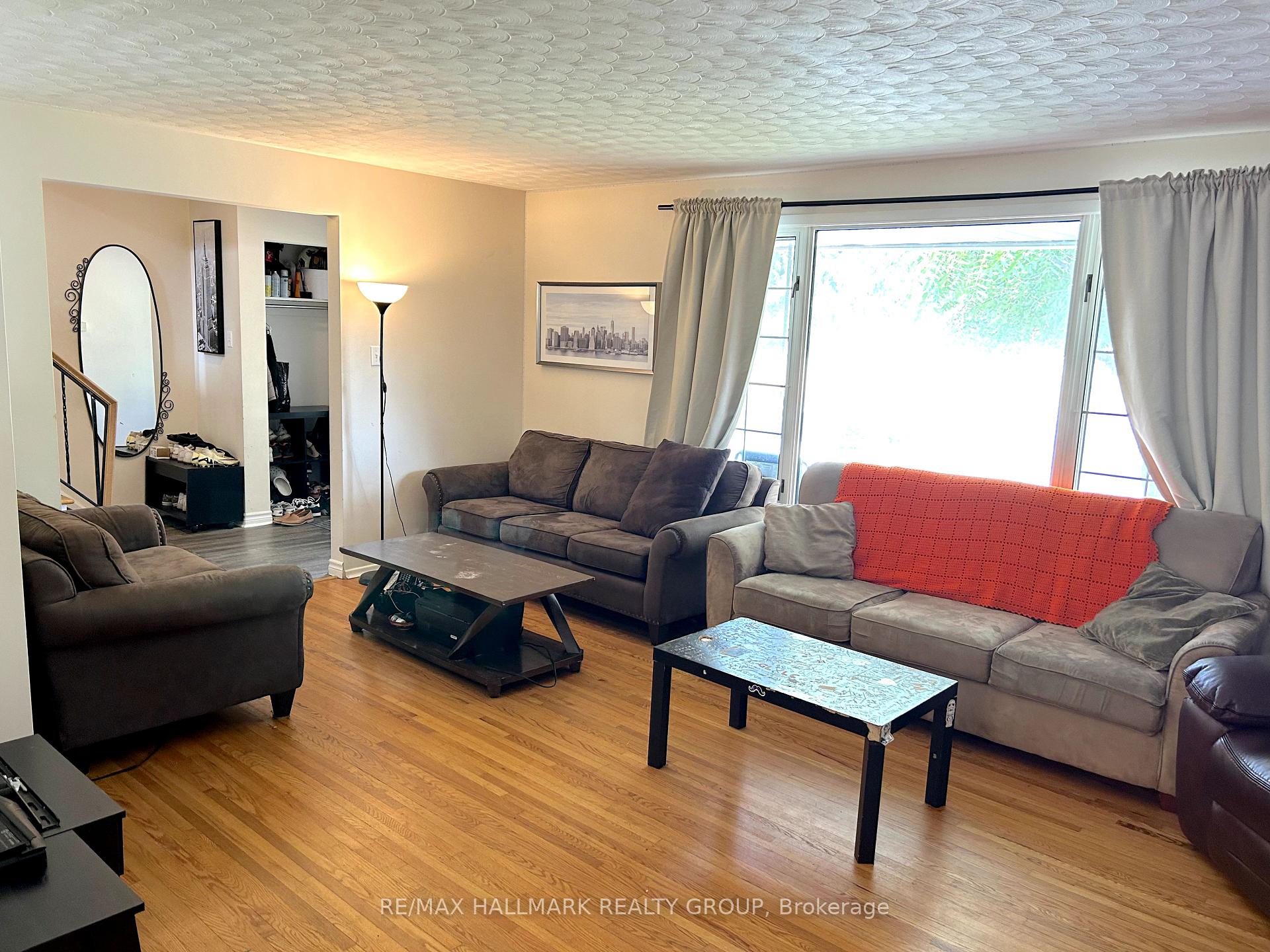 Photo 8 of 44 Meadowlands Drive W, Ottawa, Meadowlands/Crestview — HOMEH