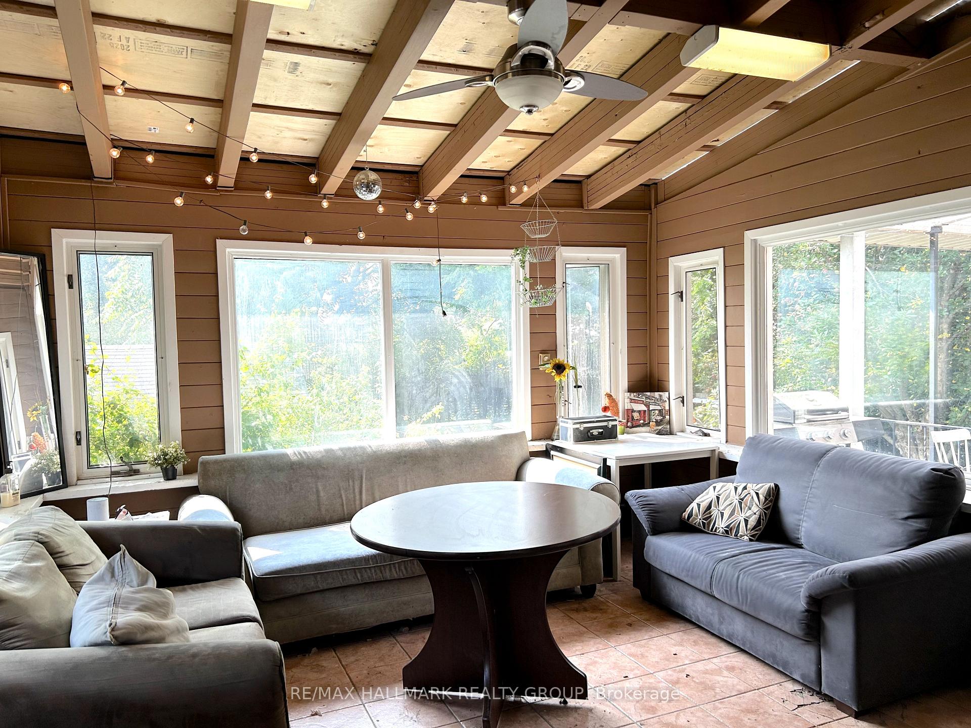 Photo 12 of 44 Meadowlands Drive W, Ottawa, Meadowlands/Crestview — HOMEH