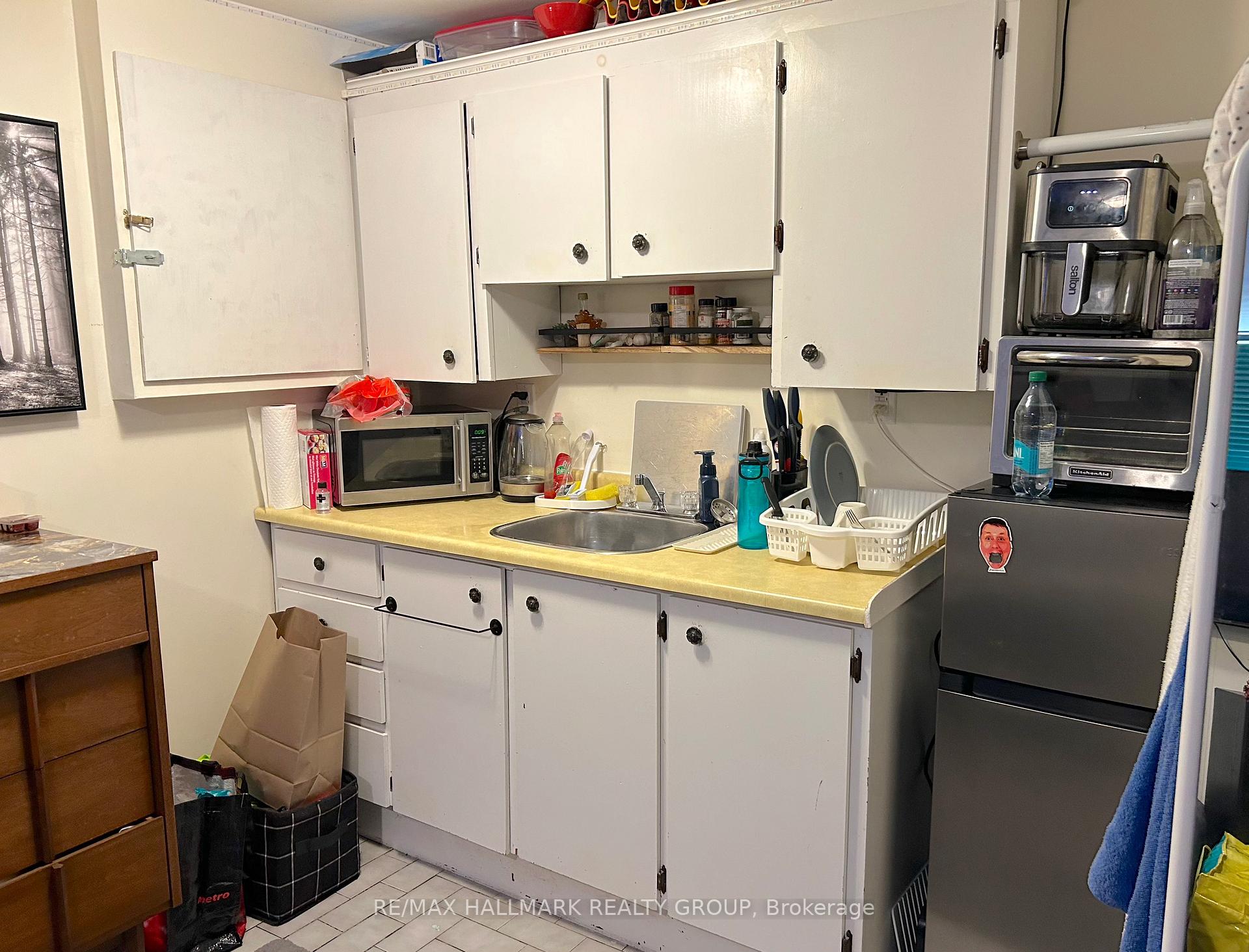 Photo 21 of 44 Meadowlands Drive W, Ottawa, Meadowlands/Crestview — HOMEH