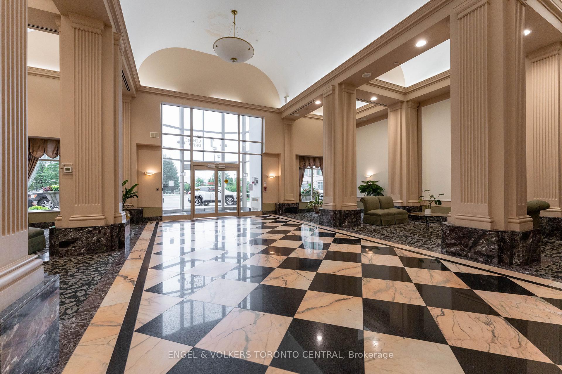 Photo 5 of Unit 715, 1 Lee Centre Drive, Scarborough, Woburn — HOMEH