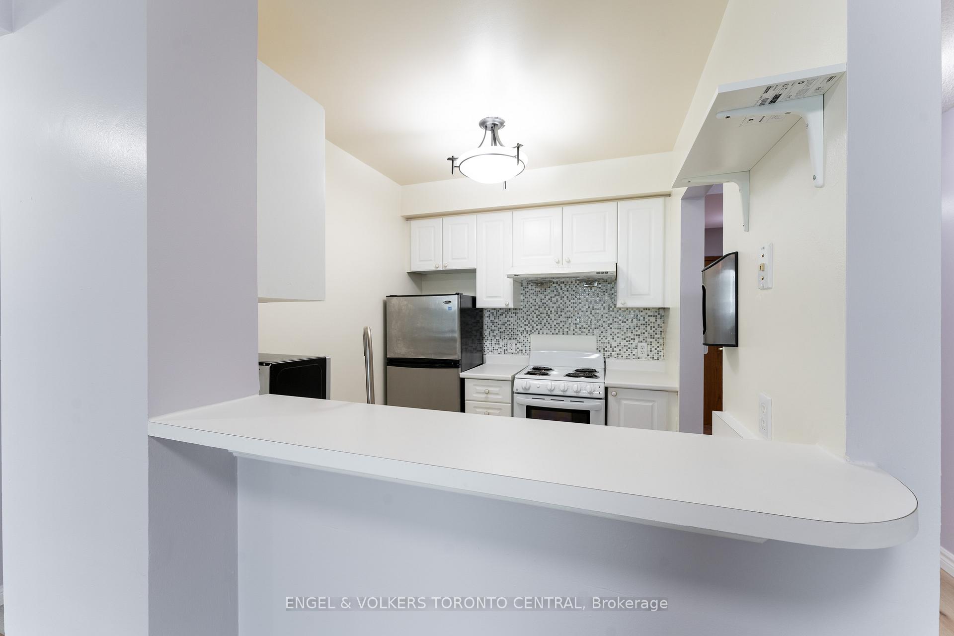 Photo 16 of Unit 715, 1 Lee Centre Drive, Scarborough, Woburn — HOMEH