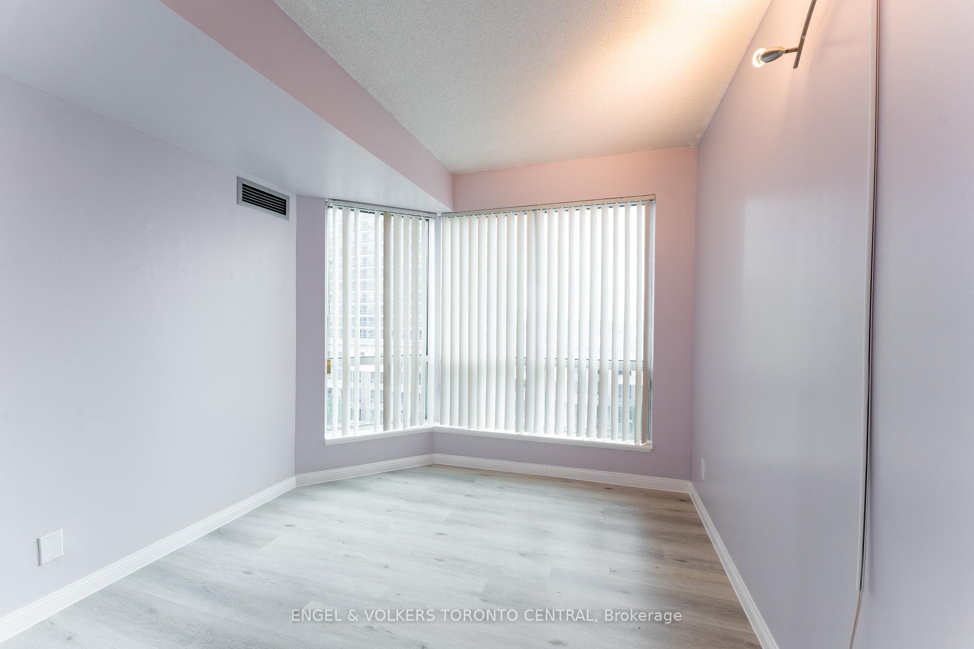 Photo 19 of Unit 715, 1 Lee Centre Drive, Scarborough, Woburn — HOMEH