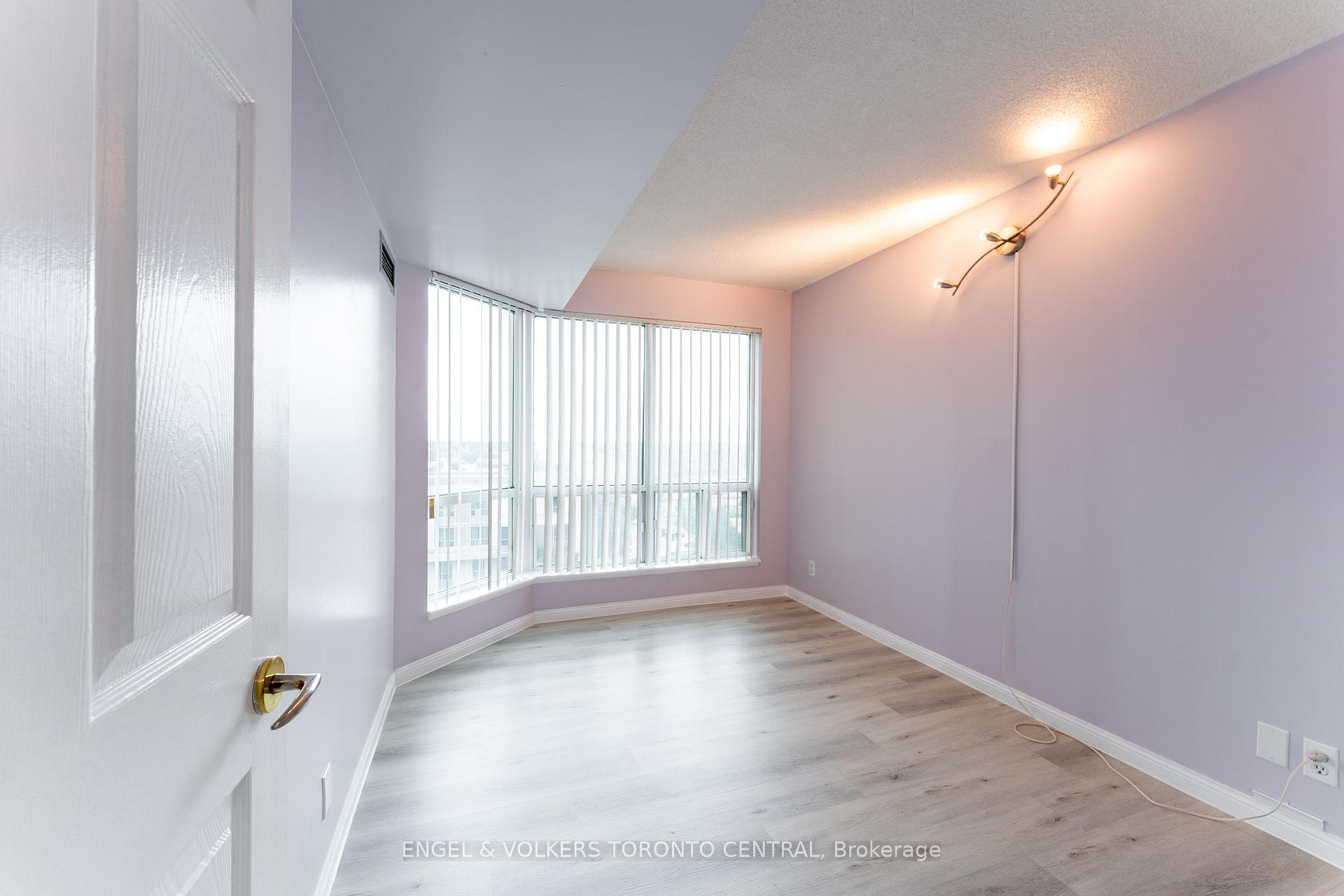 Photo 29 of Unit 715, 1 Lee Centre Drive, Scarborough, Woburn — HOMEH
