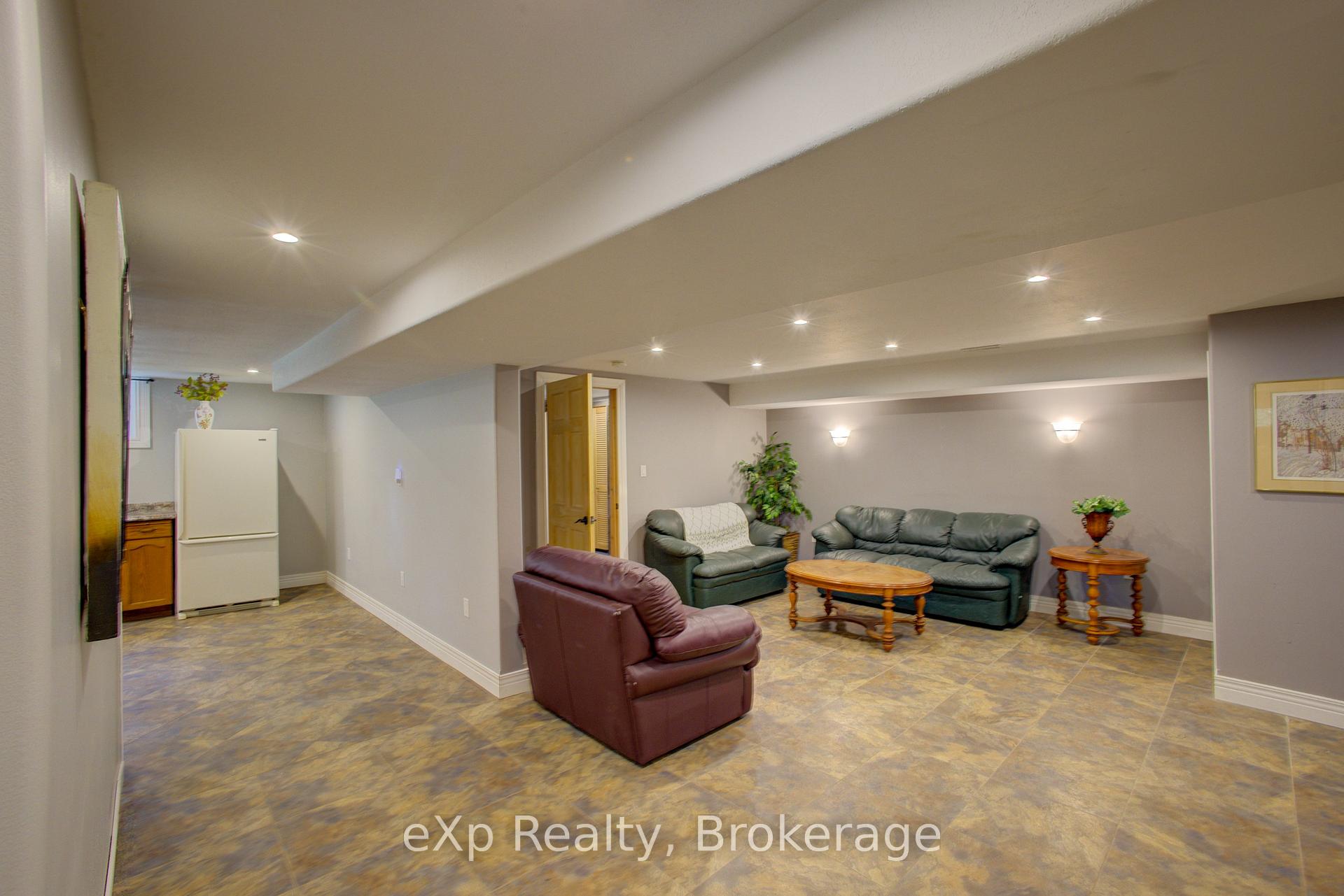 Photo 24 of 2033 Mill Street, Howick — HOMEH