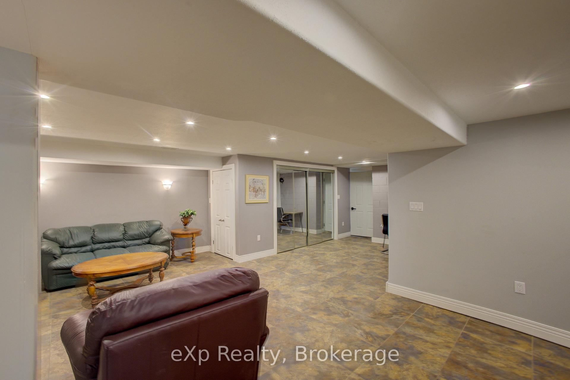 Photo 25 of 2033 Mill Street, Howick — HOMEH