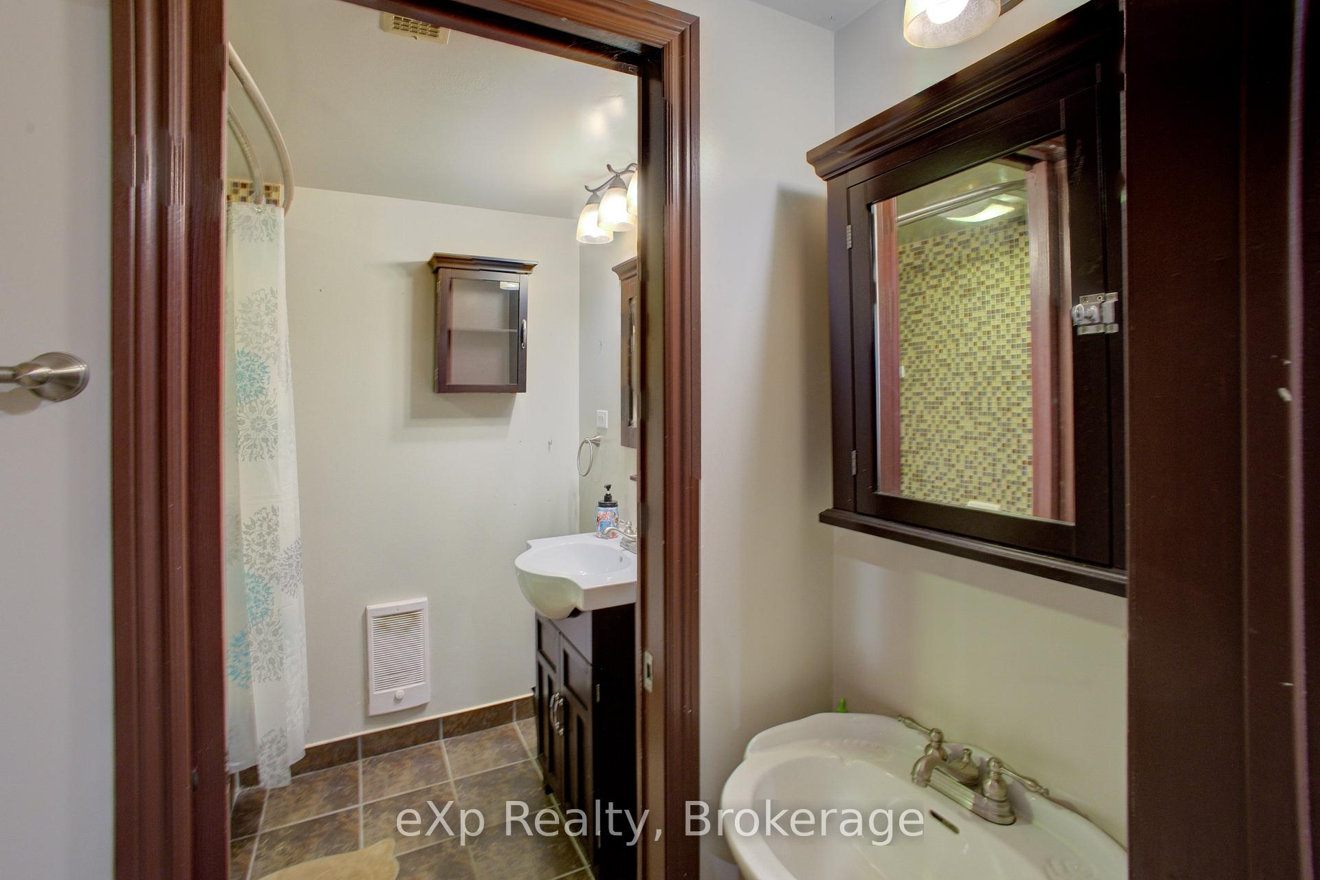 Photo 28 of 2033 Mill Street, Howick — HOMEH
