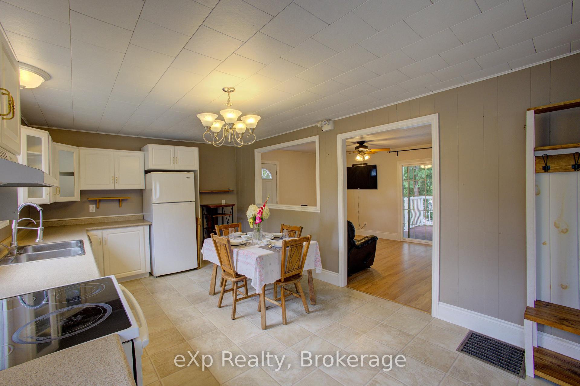 Photo 34 of 2033 Mill Street, Howick — HOMEH