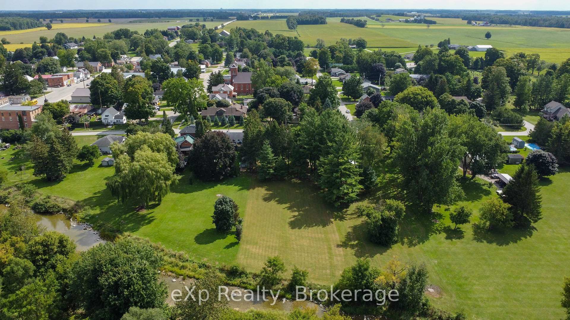 Photo 46 of 2033 Mill Street, Howick — HOMEH