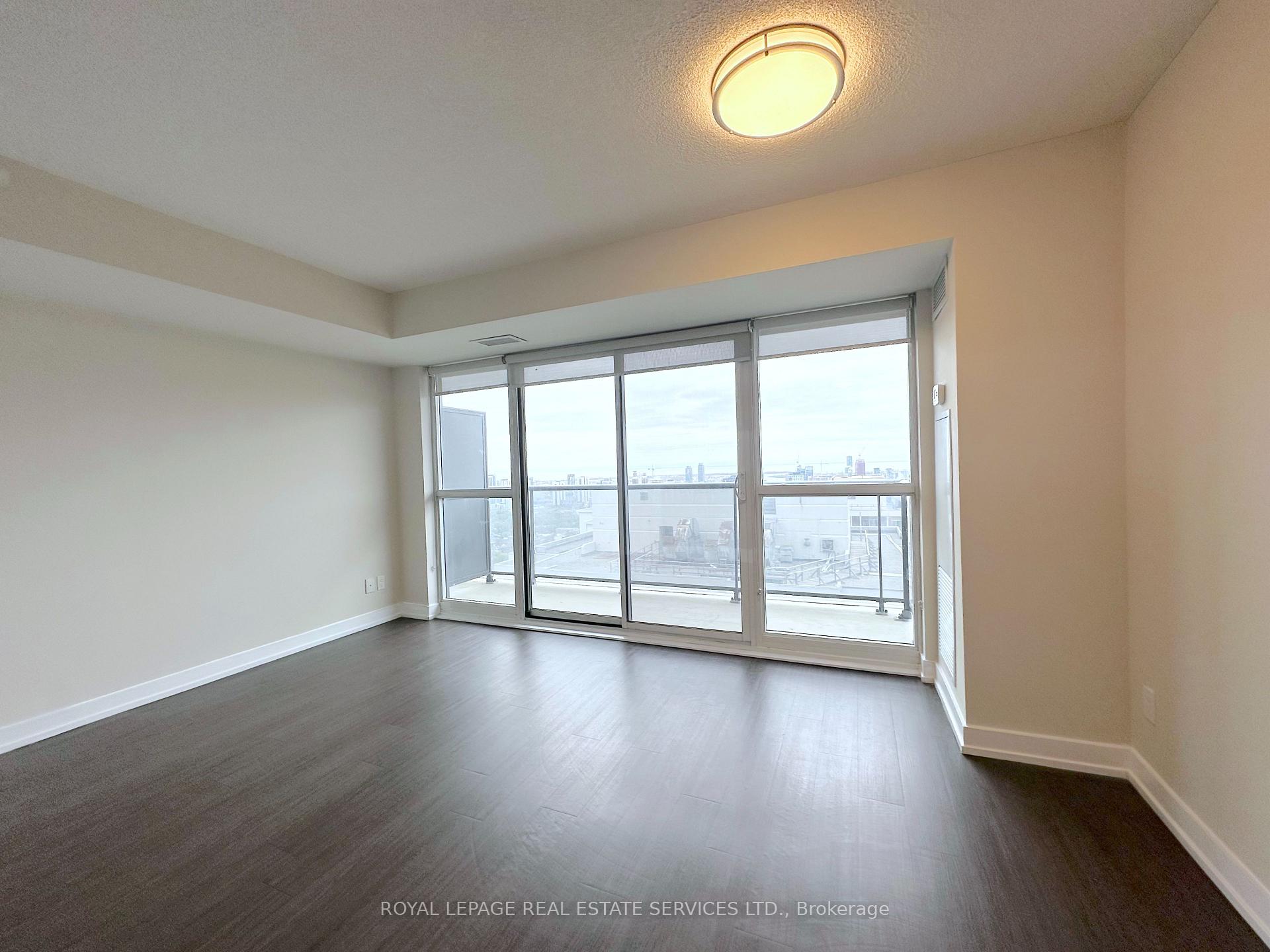 Photo 3 of Unit 3301, 561 Sherbourne Street, Toronto, North St. James Town — HOMEH