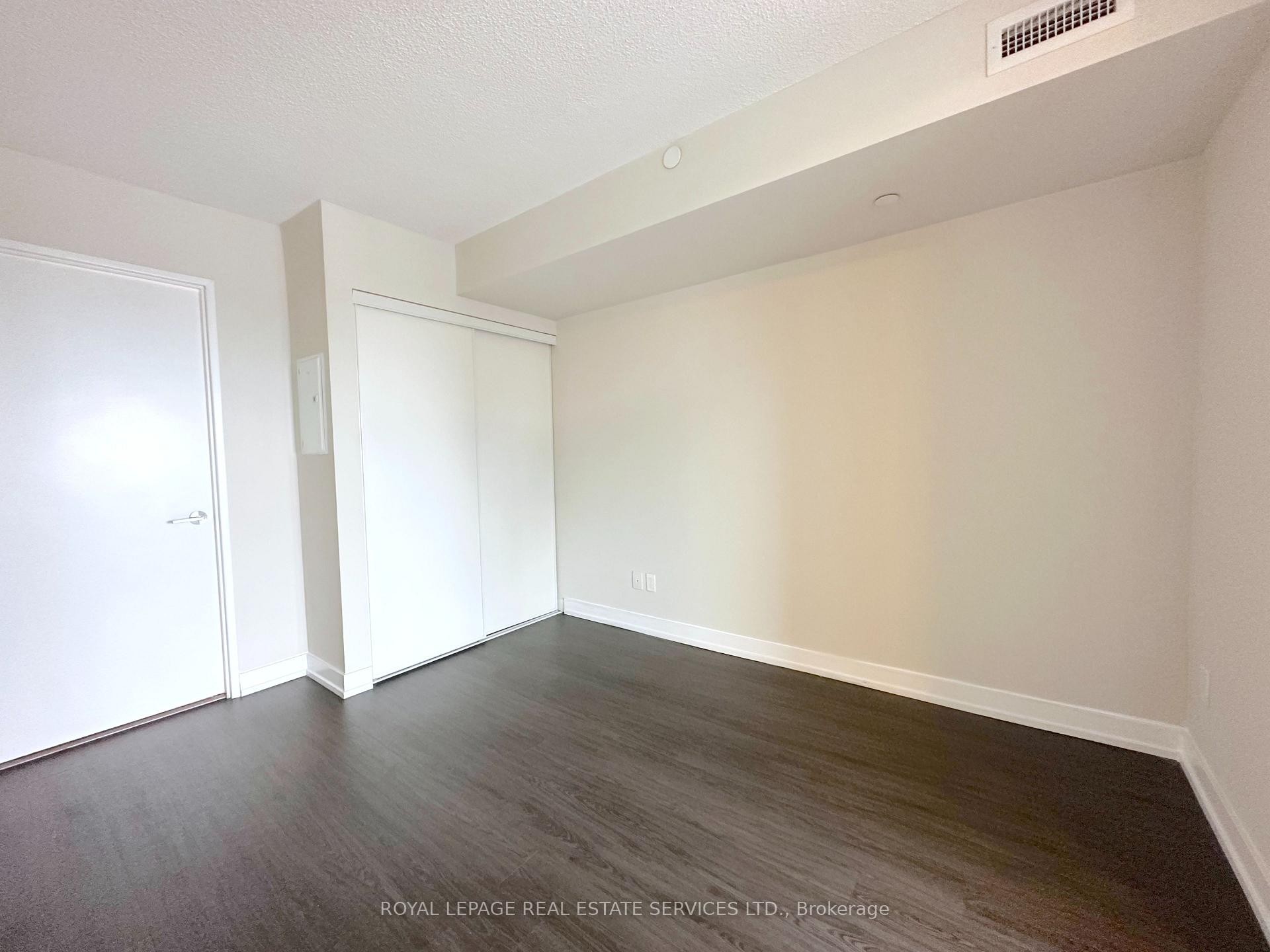 Photo 4 of Unit 3301, 561 Sherbourne Street, Toronto, North St. James Town — HOMEH